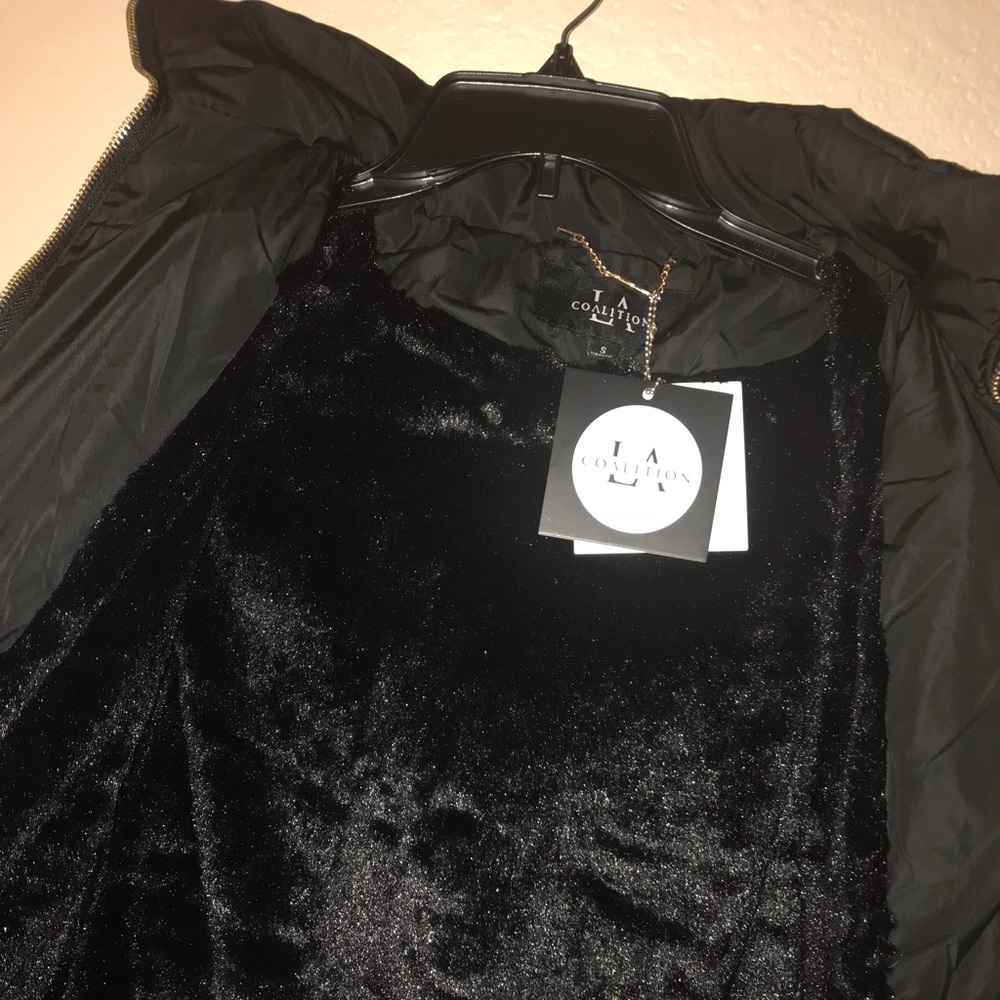 Jacket - Picture 4 of 8